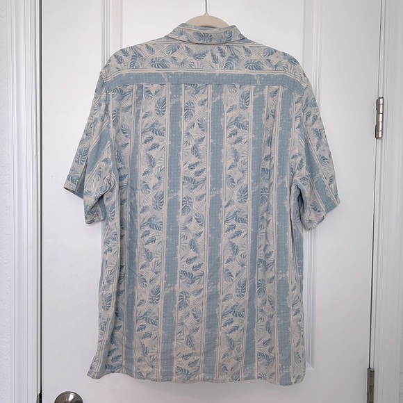 Vintage Silk Circa 1969 Light Blue Tropical Print Button Down Shirt Size Large - Picture 3 of 9